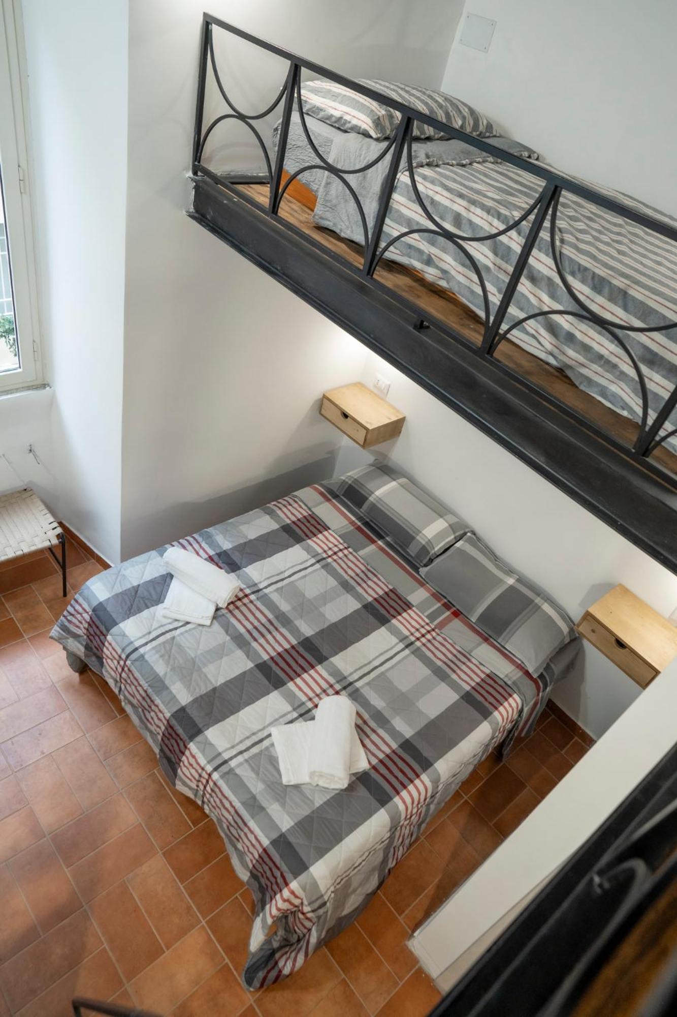 Home Domus Capocci - Rione Monti Рим Екстер'єр фото