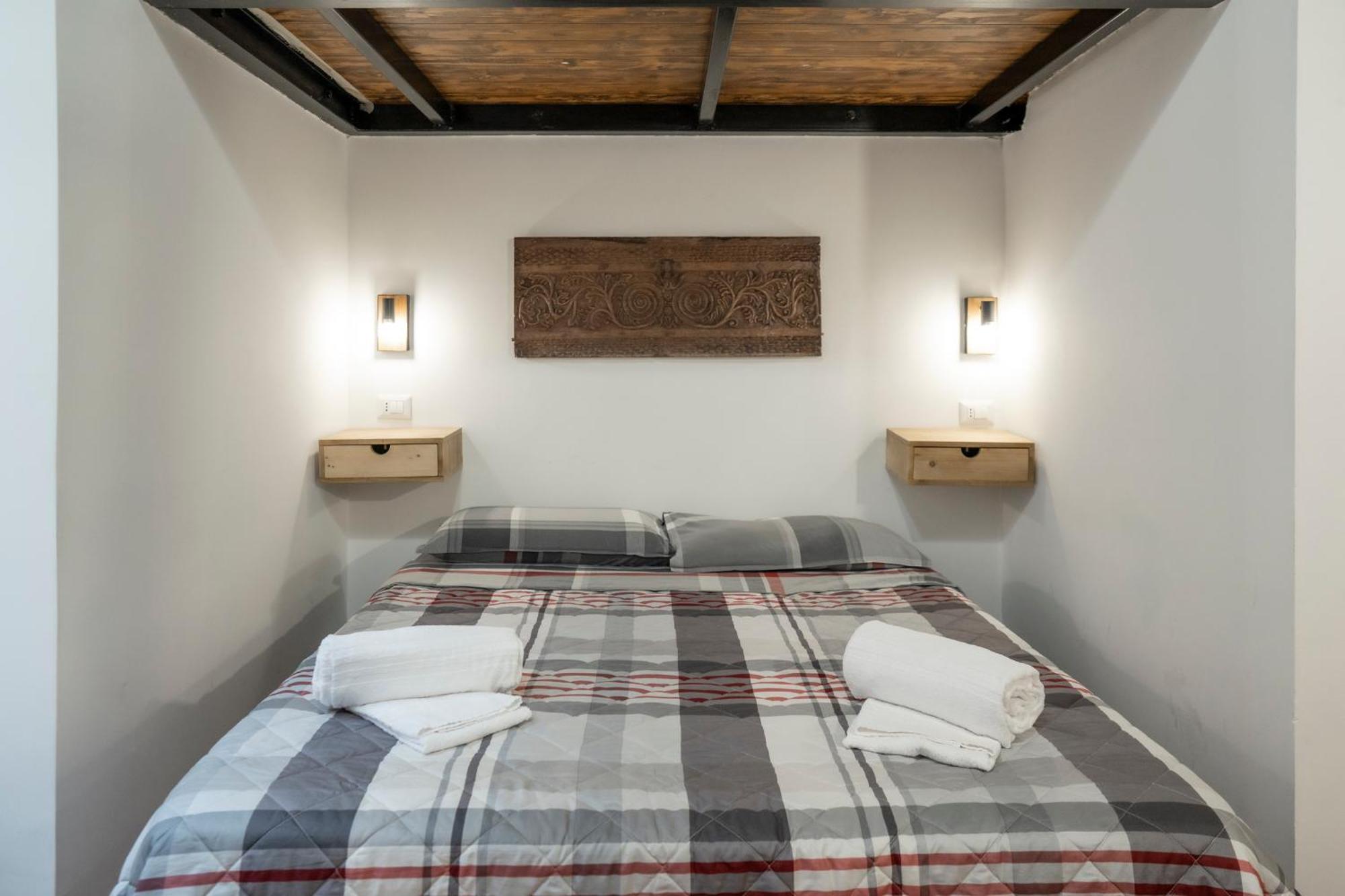 Home Domus Capocci - Rione Monti Рим Екстер'єр фото