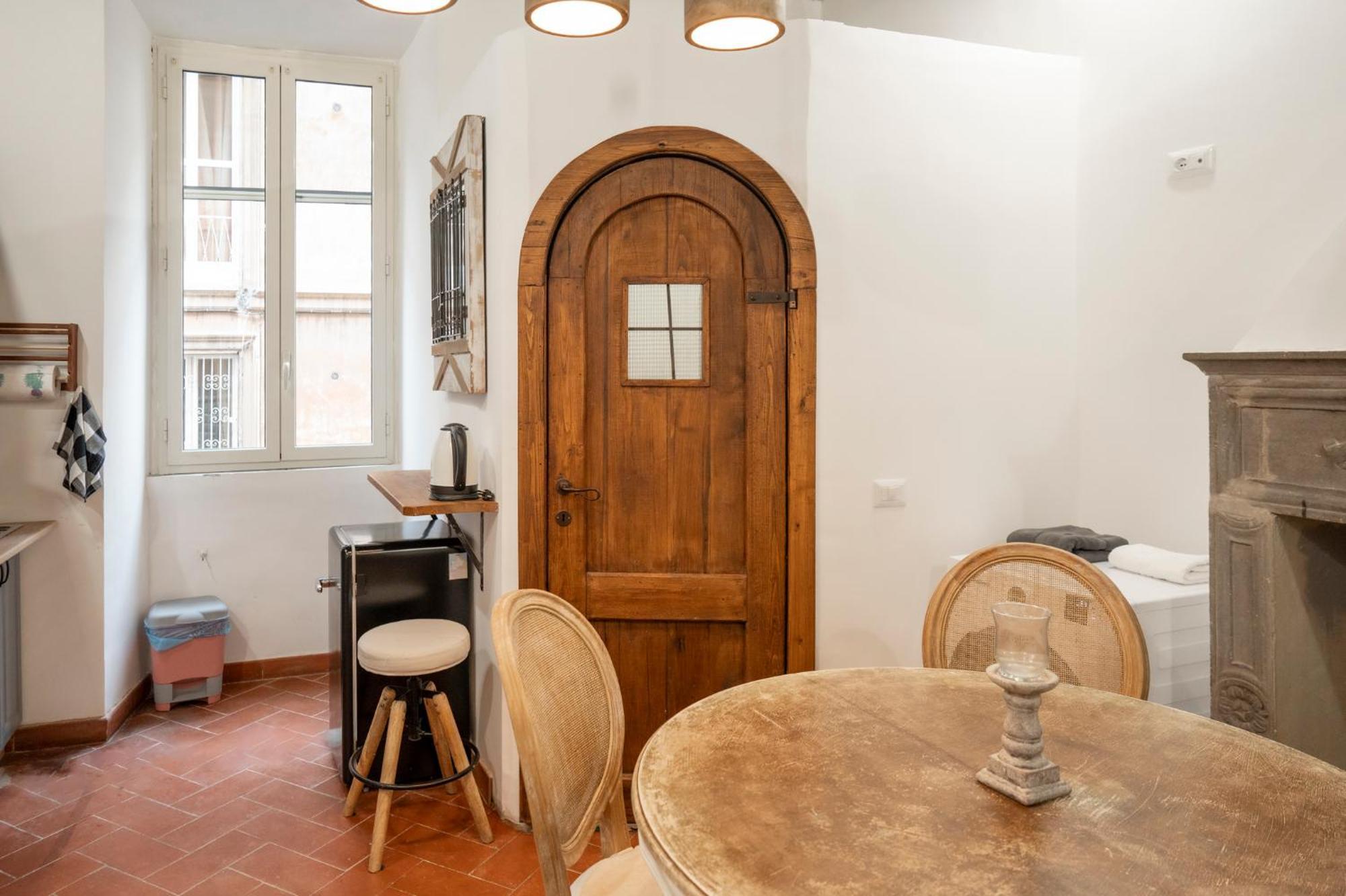 Home Domus Capocci - Rione Monti Рим Екстер'єр фото
