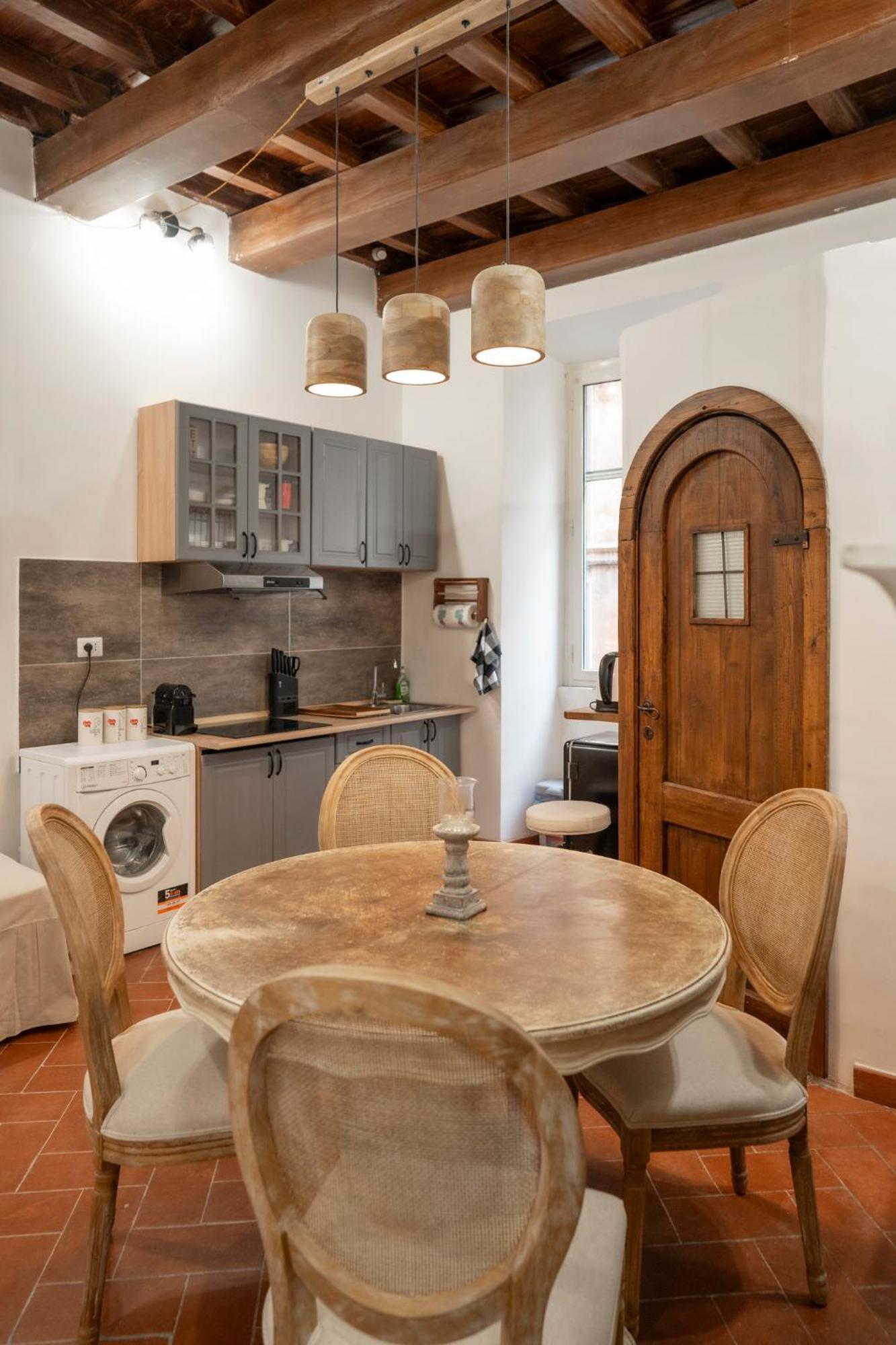 Home Domus Capocci - Rione Monti Рим Екстер'єр фото