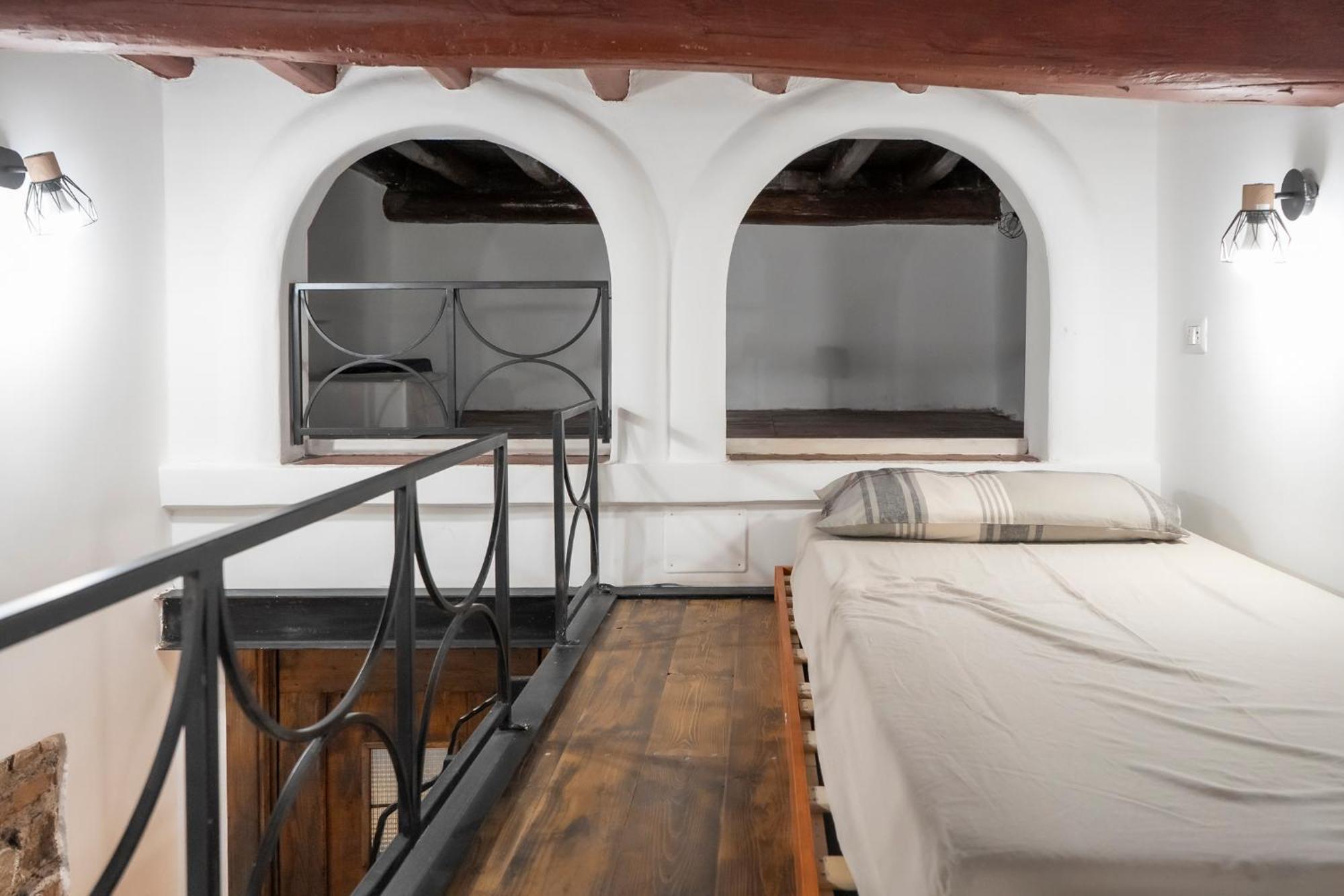 Home Domus Capocci - Rione Monti Рим Екстер'єр фото