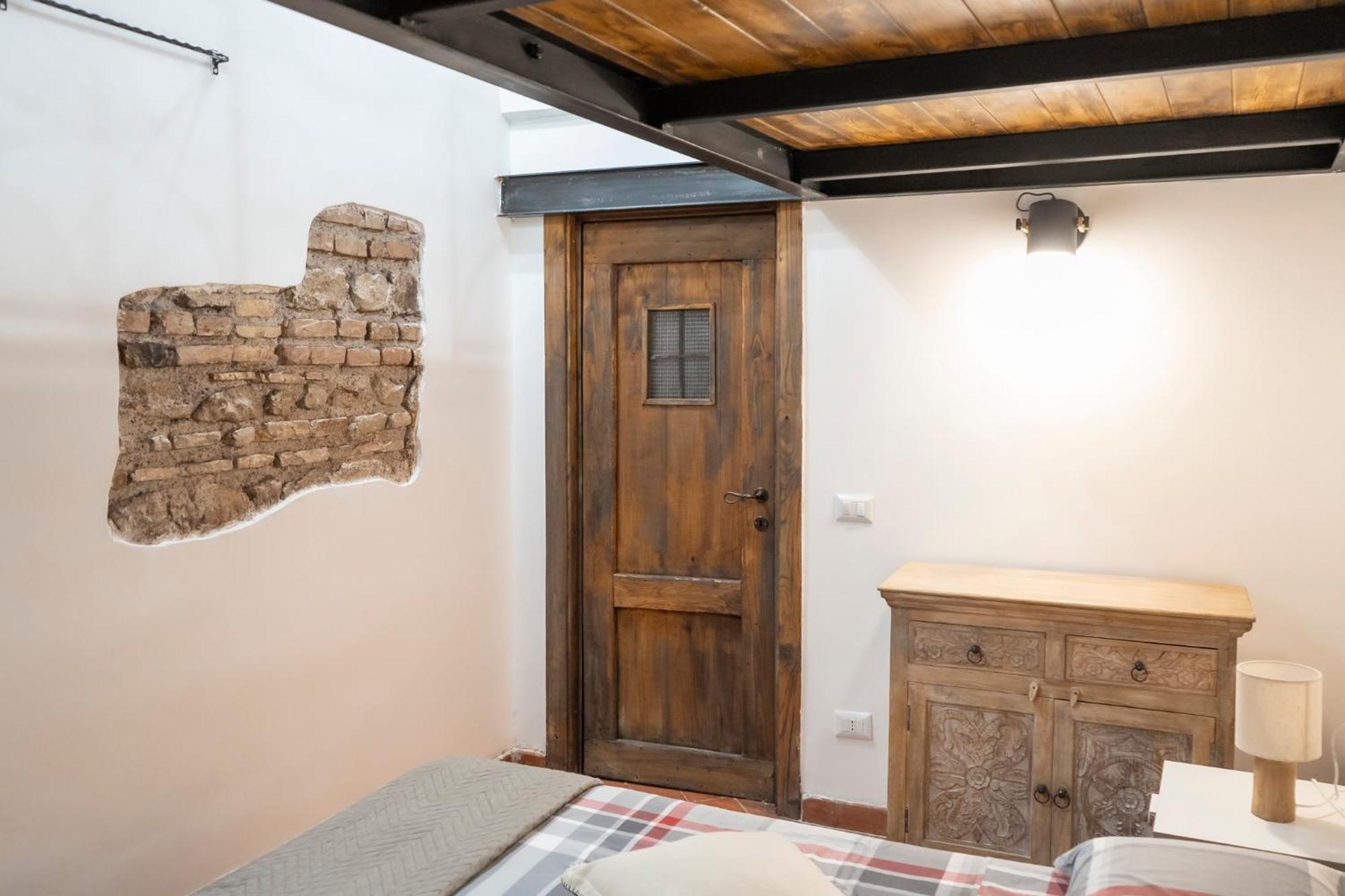 Home Domus Capocci - Rione Monti Рим Екстер'єр фото