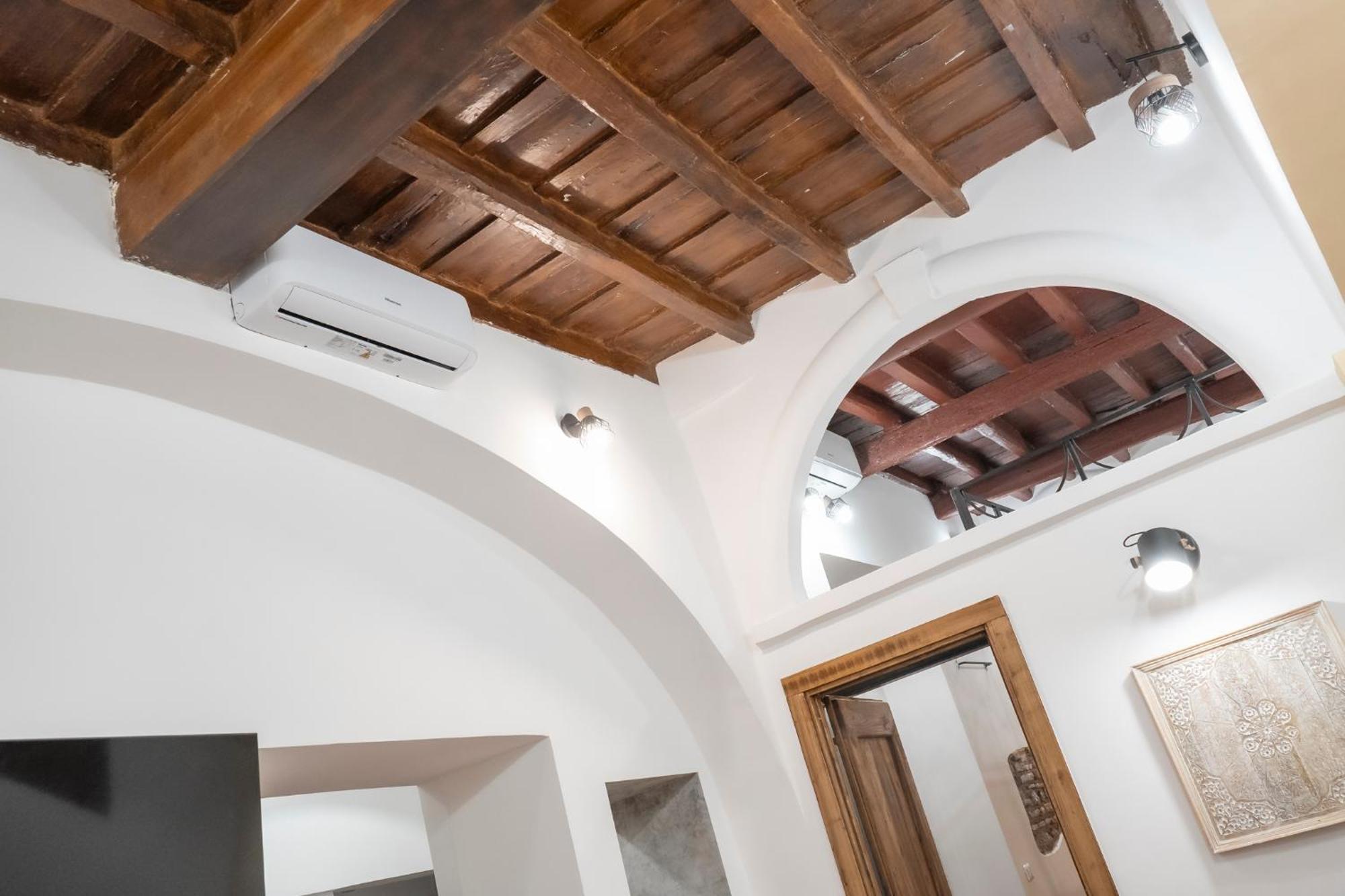 Home Domus Capocci - Rione Monti Рим Екстер'єр фото